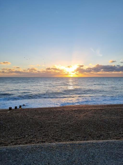 Villa Rock House Deal Kent, Central Eclectic Boho Seaside Exterior foto